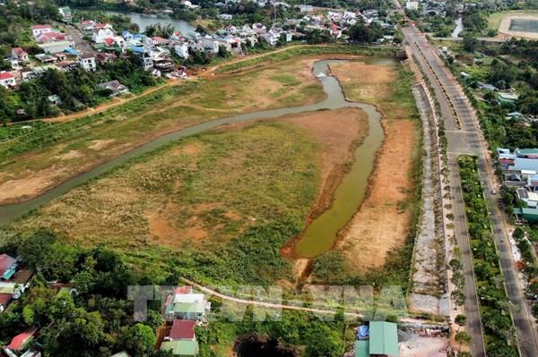 Dự án hồ Hạ ở Gia Nghĩa (Đắk Nông) trơ đáy gây mất mỹ quan