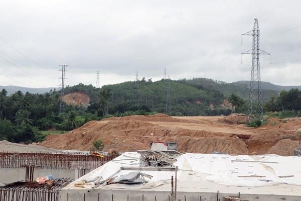 Lý do thi công cao tốc Bắc - Nam chậm tiến độ