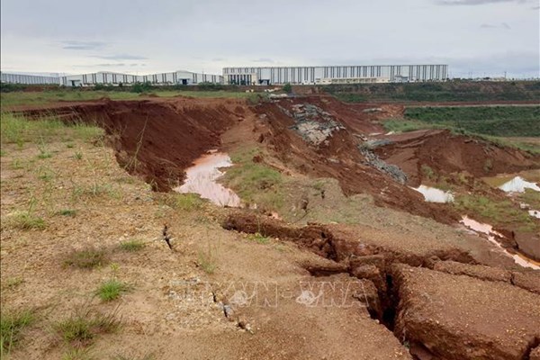 Nước ngầm gây sụt trượt tại dự án hạ tầng Khu công nghiệp Nhân Cơ