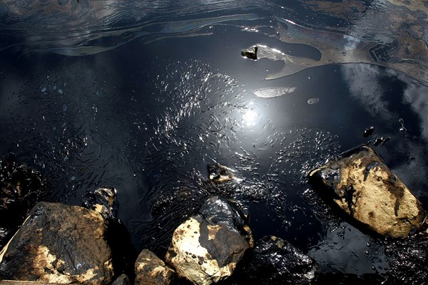 Mỹ dọn hàng triệu lít dầu loang trên Vịnh Mexico