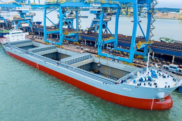 Hòa Phát chính thức đưa vào khai thác tàu HPS-01, phục vụ vận tải nội địa