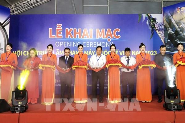 Hơn 100 đơn vị tham gia Triển lãm Thang máy quốc tế Việt Nam 2023