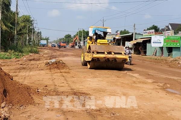 Gỡ vướng cho người dân sau khi hiến đất làm đường giao thông nông thôn
