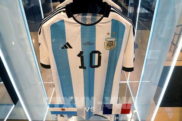 Áo đấu của Messi tại World Cup 2022 được bán với giá 7,8 triệu USD