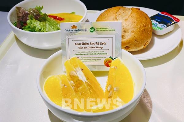 Cam Xã Đoài có mặt trong suất ăn trên không của Vietnam Airlines