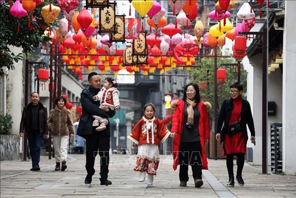 Thủ tướng chỉ thị tăng cường các biện pháp đón Tết Giáp Thìn 2024 vui tươi, an toàn