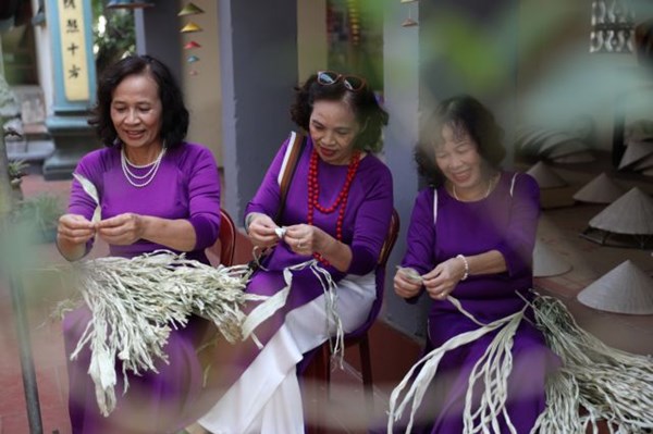 "Nón lá làng Chuông: biểu tượng của di sản Việt Nam