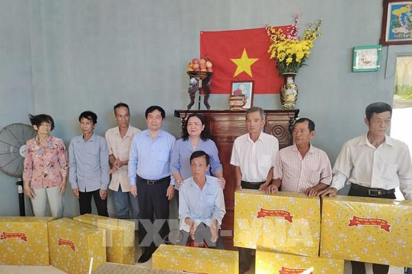 Ban Tuyên giáo Trung ương bàn giao nhà tình nghĩa cho gia đình chính sách