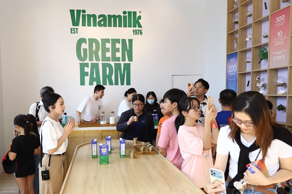 Vinamilk ra mắt dòng sản phẩm mới Vinamilk Green Farm