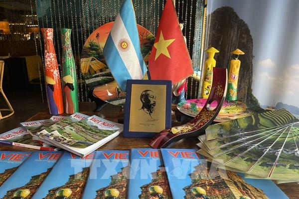 Quảng bá văn hóa và ẩm thực Việt Nam tại Argentina