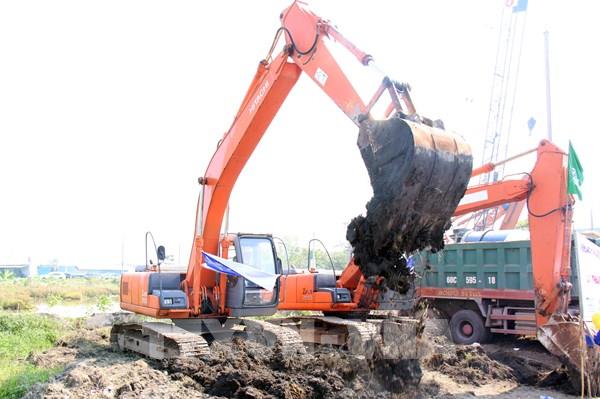 Tp. Hồ Chí Minh thi công đồng bộ 5 công trình giao thông trọng điểm