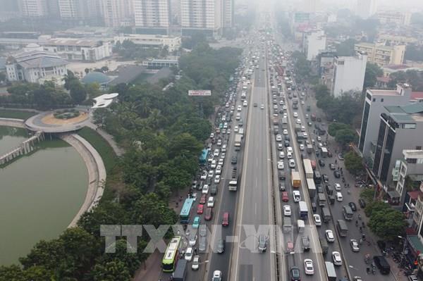 Mật độ giao thông tăng cao trên các tuyến đường cửa ngõ Thủ đô