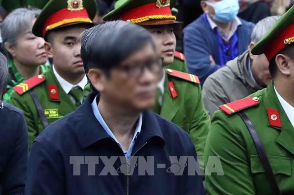 Vụ Việt Á: Cựu Bộ trưởng Bộ Y tế bị đề nghị từ 19-20 năm tù