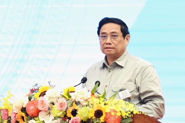 Thủ tướng: Ngành Đường sắt phải khai thác tài sản, tài chính và nguồn nhân lực hiện có hiệu quả hơn