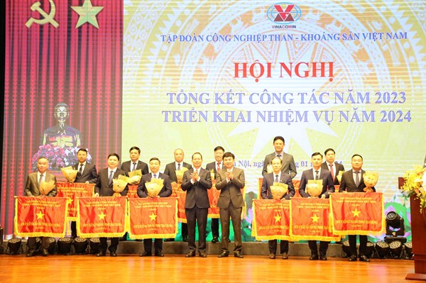 Ngành than xác định chiến lược phát triển cụ thể cho năm 2024