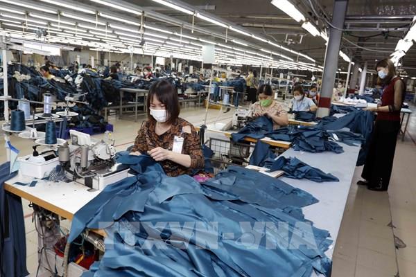 Đơn hàng tăng, doanh nghiệp dệt may khởi sắc