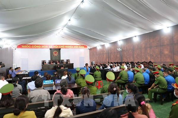 Xét xử vụ khủng bố tại Đắk Lắk: Công bố cáo trạng truy tố các bị cáo