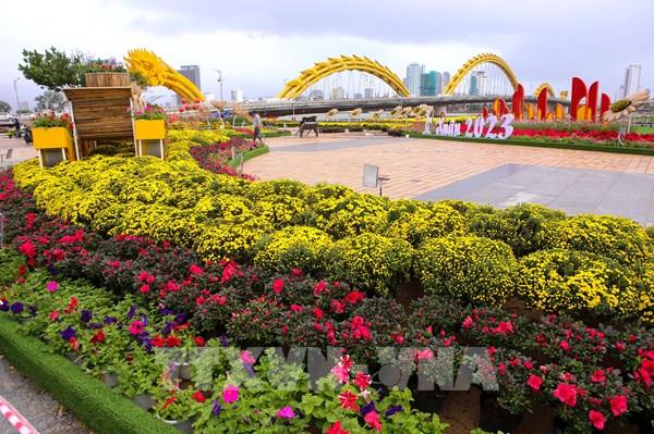 Đà Nẵng trang trí 21 điểm hoa đón Tết Nguyên đán 2024