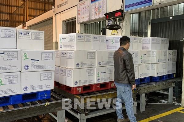 Vietnam Airlines vận chuyển miễn phí khoảng 7,4 triệu liều vaccine tiêm chủng mở rộng
