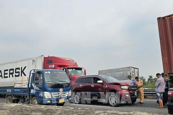 Liên tiếp xảy ra 2 vụ tai nạn, cao tốc Thành phố Hồ Chí Minh - Trung Lương ùn tắc kéo dài