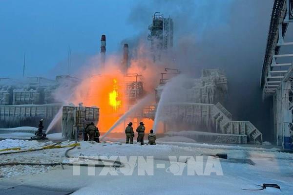 Nga: Cháy lớn tại tổ hợp sản xuất khí đốt vùng Leningrad