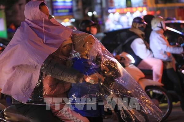 Thời tiết Hà Nội: Đêm có mưa nhỏ, sương mù rải rác