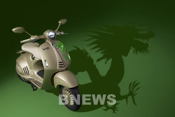 Piaggio ra mắt phiên bản giới hạn Vespa 946 Dragon và áo khoác Dragon Varsity