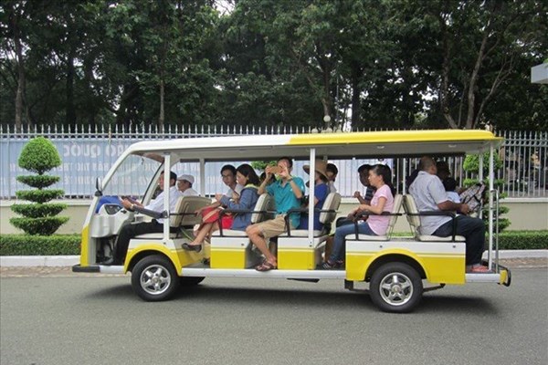 Tp. Hồ Chí Minh dự kiến thí điểm 200 xe ô tô điện vận chuyển khách du lịch khu trung tâm