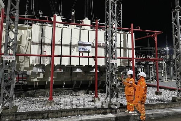 Tăng cường ngăn ngừa sự cố đường dây cao áp trong điều kiện thời tiết bất thường 