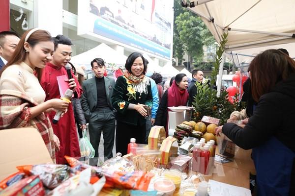 Hội chợ Xuân 2024 gắn kết nghĩa tình thanh niên TTXVN