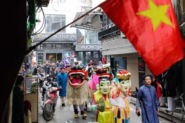 Phỏng dựng nhiều nghi lễ đặc sắc Tết Phố cổ Hà Nội