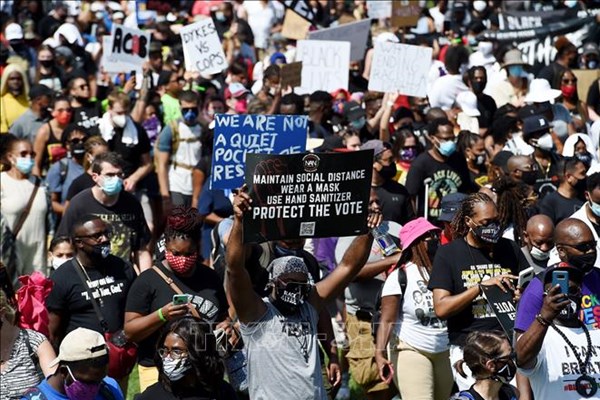 FBI báo động về tội ác do thù hận tại các trường học ở Mỹ