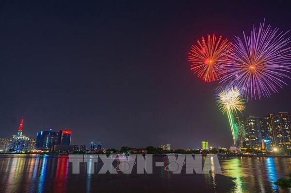 Những điểm bắn pháo hoa tại thành phố Hồ Chí Minh dịp lễ 30/4