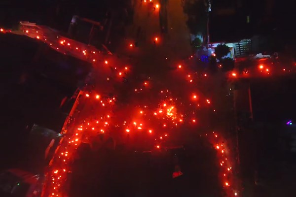 Độc đáo tục lấy lửa đêm 30 Tết ở làng bích họa Cảnh Dương