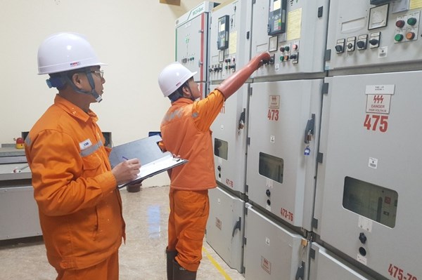 Đóng điện công trình nâng công suất máy biến áp cung cấp cho cửa khẩu Móng Cái