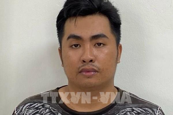 Vờ mua hàng, thanh niên cướp nhẫn vàng rồi bỏ chạy
