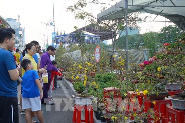 Chợ hoa Xuân “Trên bến dưới thuyền” tại Thành phố Hồ Chí Minh ​