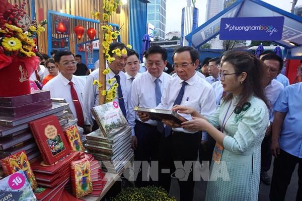 Thành phố Hồ Chí Minh khai mạc Lễ hội Đường sách Tết Giáp Thìn