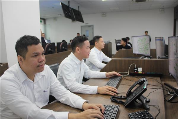 Ca trực Tết của các kỹ sư viễn thông điện lực và công nghệ thông tin