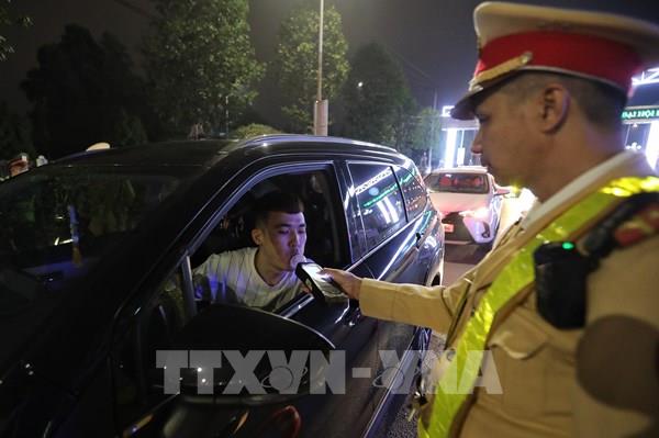 Ngày 30 Tết, phạt tiền hơn 21 tỷ đồng từ vi phạm an toàn giao thông