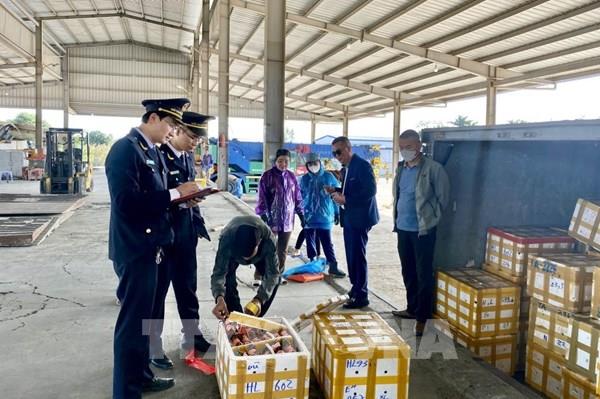 Cửa khẩu cầu Bắc Luân II thông quan sớm hơn kế hoạch