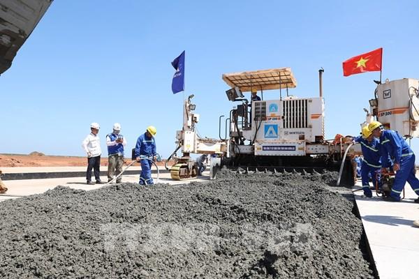 Tranh thủ thời tiết thuận lợi đẩy nhanh xây dựng sân bay Long Thành