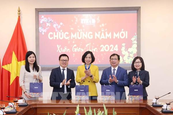 Chủ tịch Hội Nhà báo Việt Nam chúc Tết Thông tấn xã Việt Nam