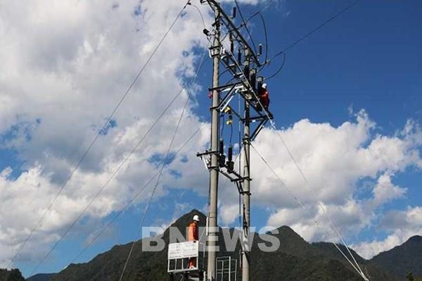 Thêm công trình cấp điện cho Mù Cang Chải