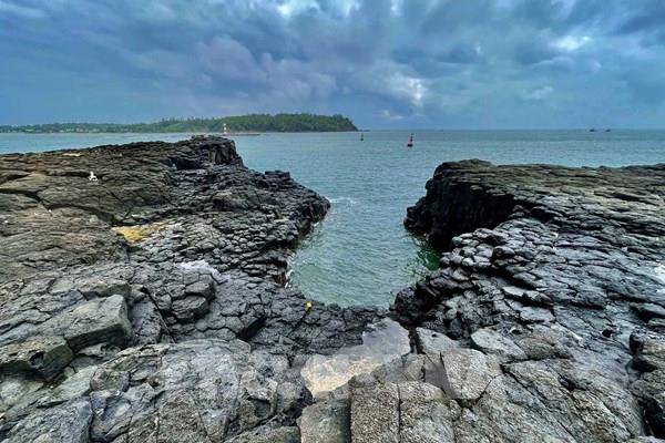 Vẻ đẹp của “Gềnh đá đĩa” tại Quảng Ngãi