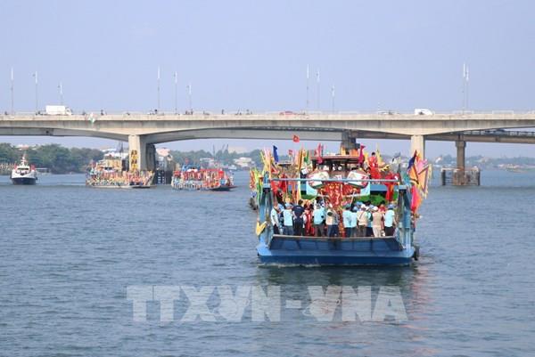 Nét đẹp văn hóa các cộng đồng dân tộc tại Lễ hội chùa Ông