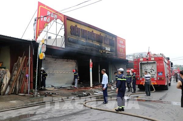 Cháy lớn tại Siêu thị điện máy ở Kiến Thụy, Hải Phòng