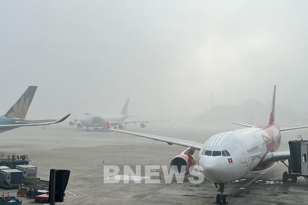 Cảng hàng không quốc tế Vinh hoãn nhiều chuyến bay do thời tiết xấu
