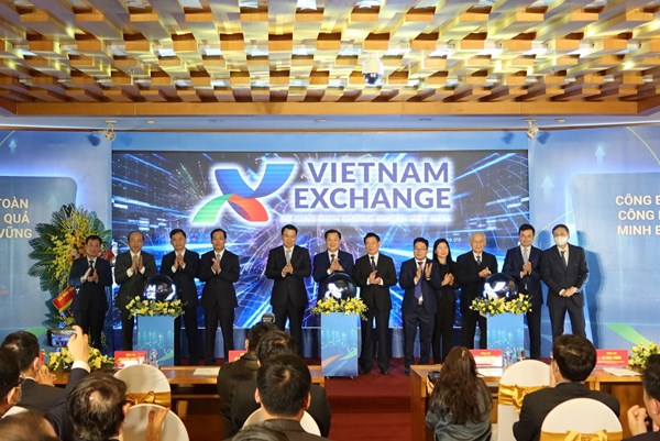 Doanh thu của Sở Giao dịch Chứng khoán Việt Nam giảm gần 44%