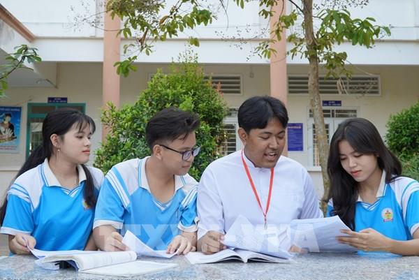 Danh Sà Rưm - học sinh hiếu học với ước mơ vào ngành y